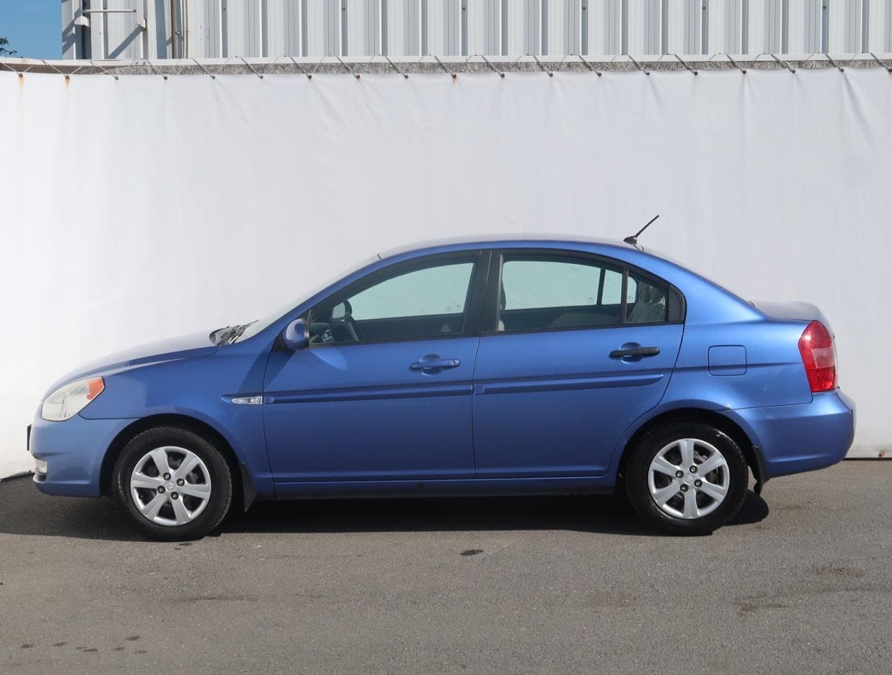 2009 Hyundai ACCENT - 4