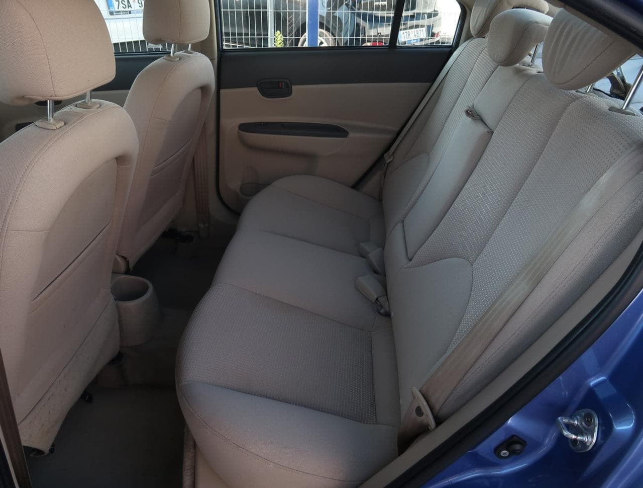 2009 Hyundai ACCENT - 15