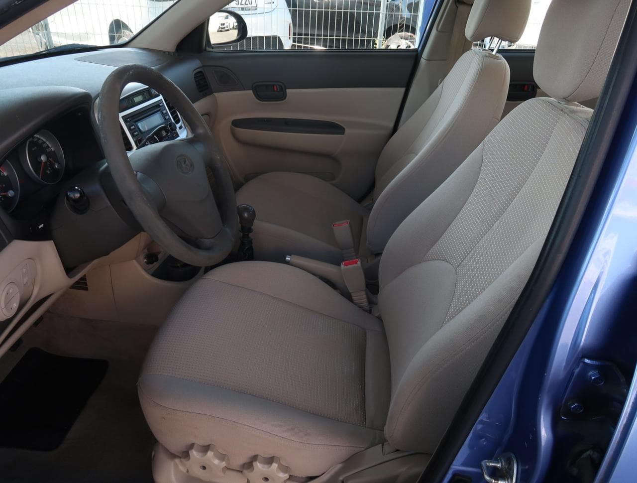 2009 Hyundai ACCENT - 16