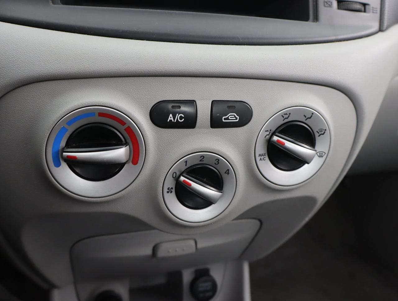 2008 Hyundai ACCENT - 18