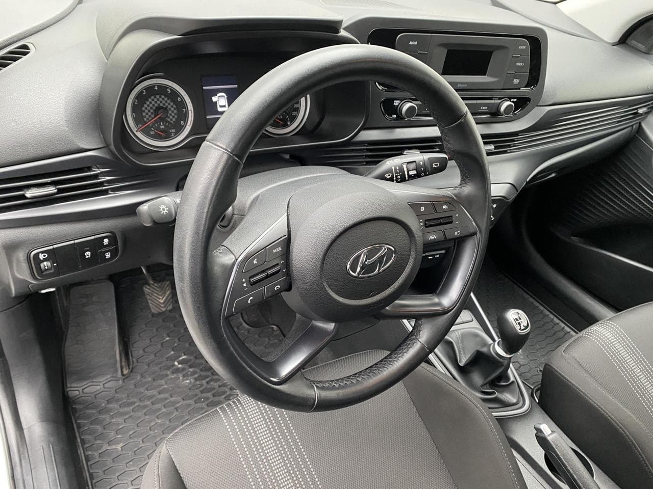 2022 Hyundai BAYON - 12