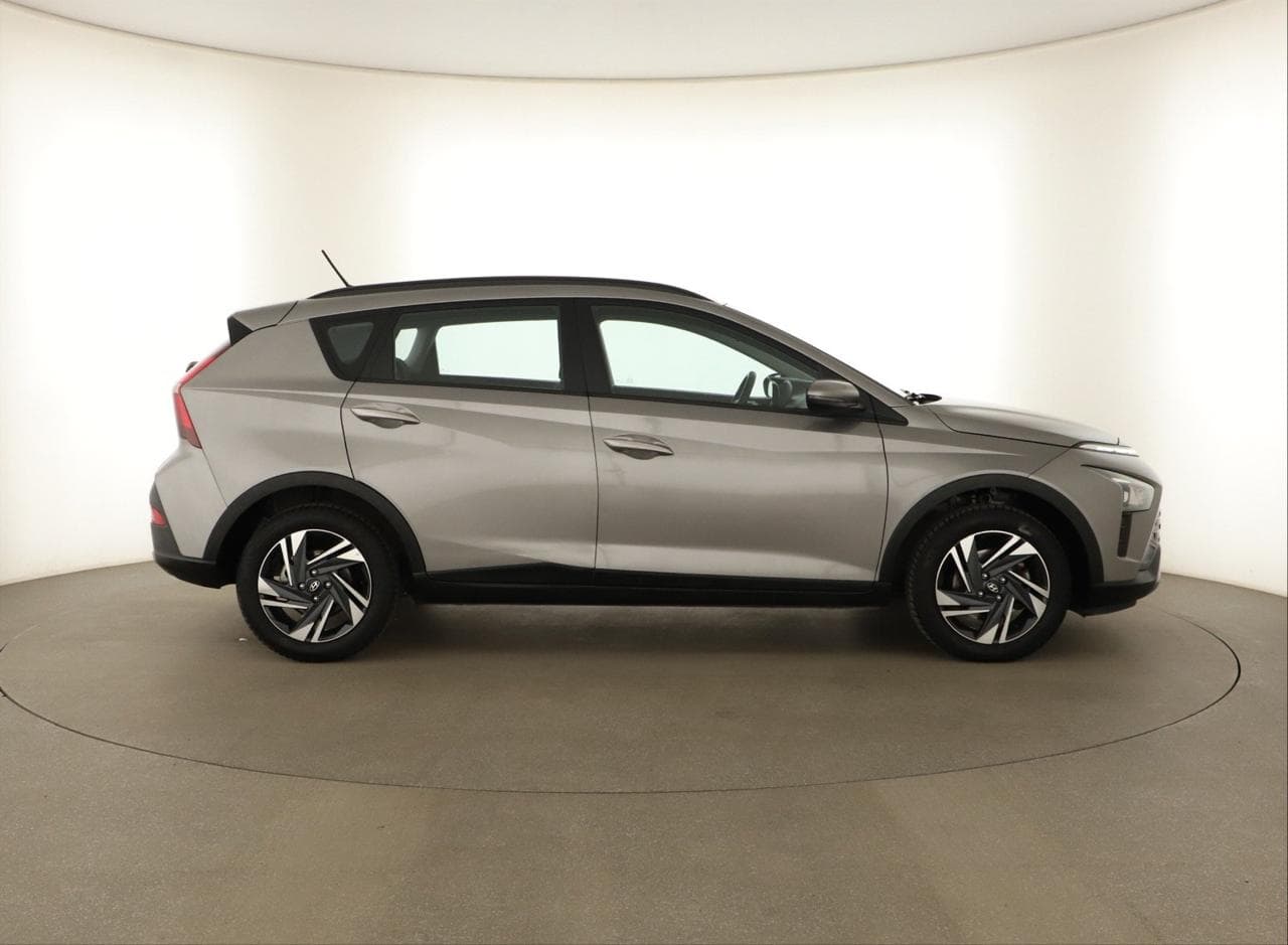 2022 Hyundai Bayon - 8