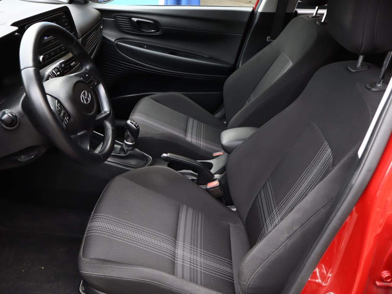 2021 Hyundai BAYON - 23
