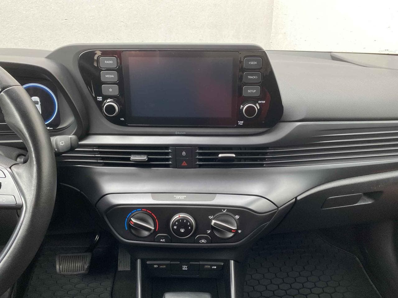 2022 Hyundai BAYON - 12