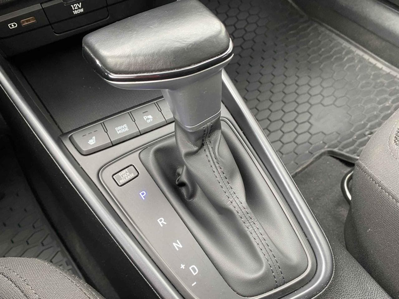 2022 Hyundai BAYON - 16