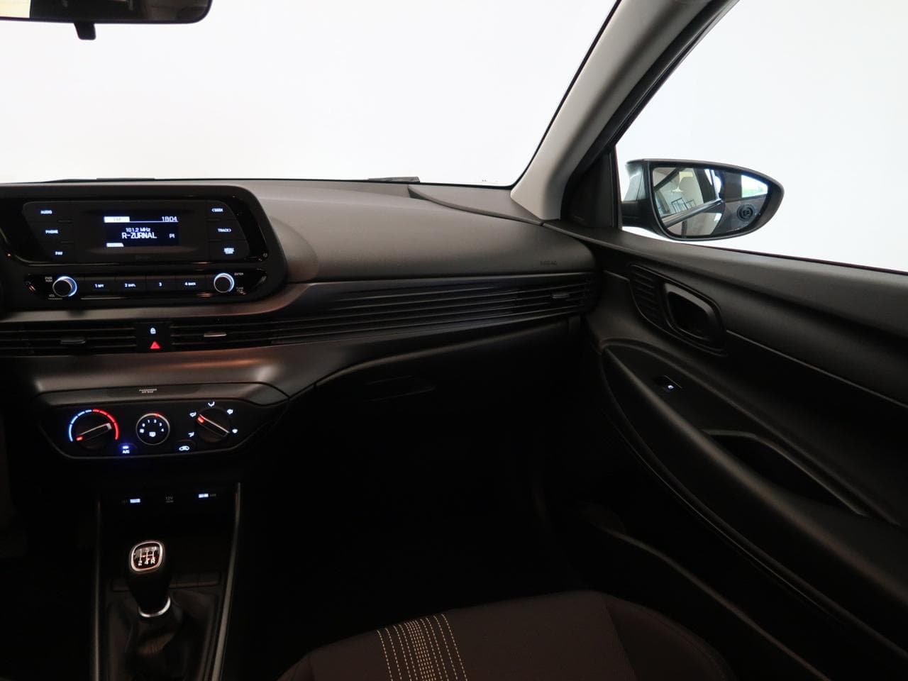 2021 Hyundai BAYON - 11