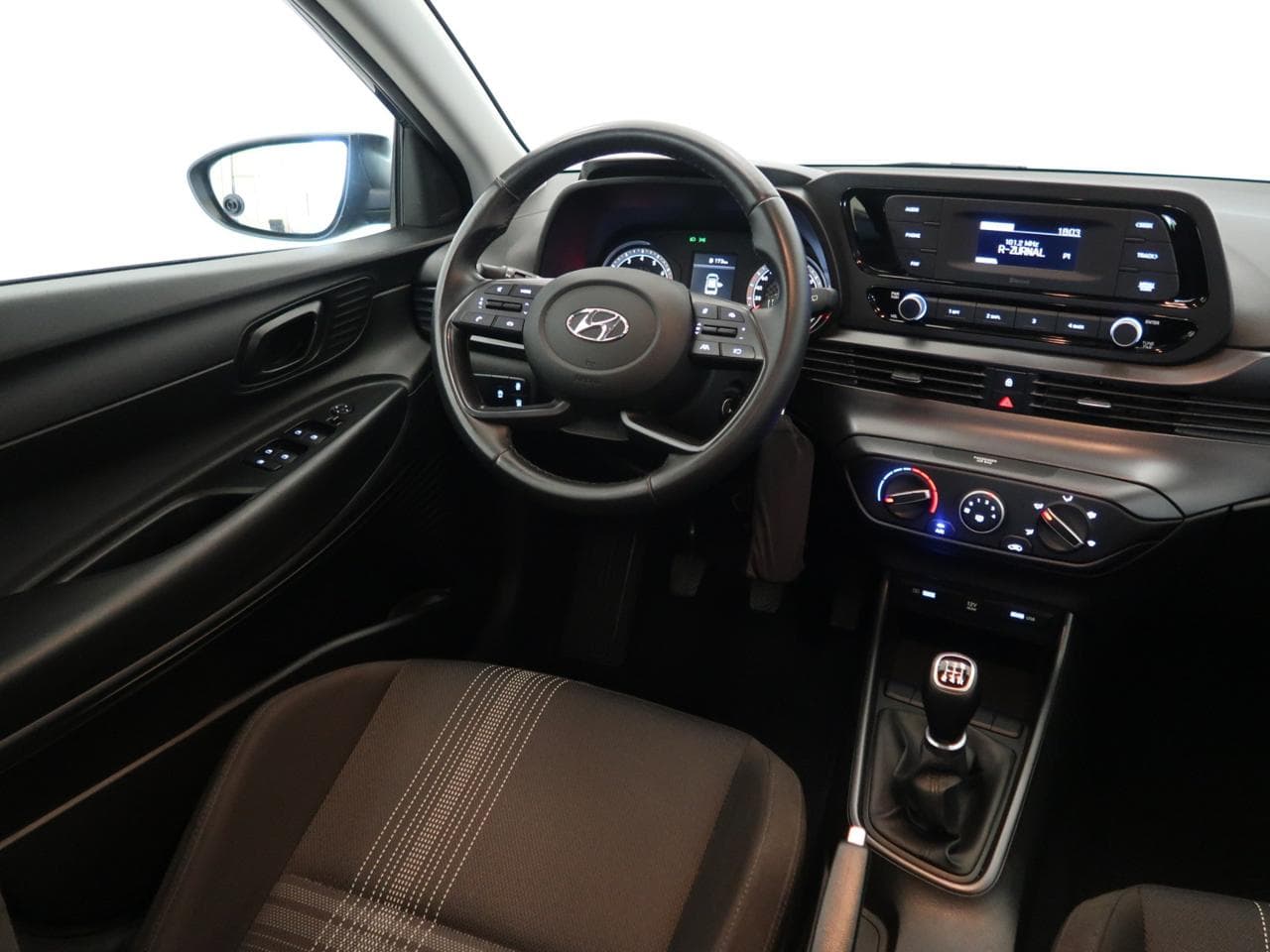 2021 Hyundai BAYON - 9