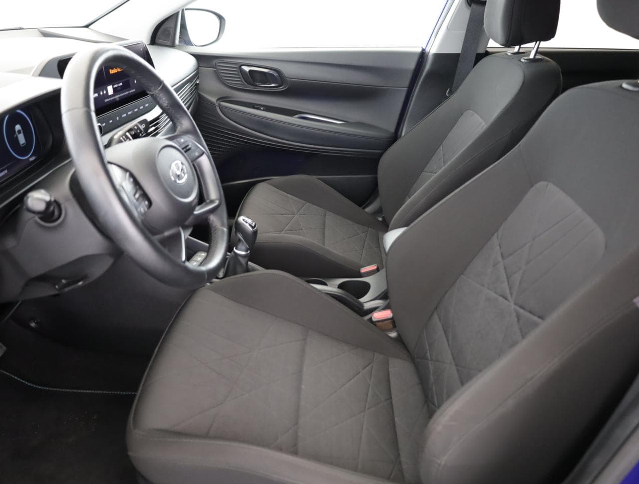 2022 Hyundai BAYON - 23