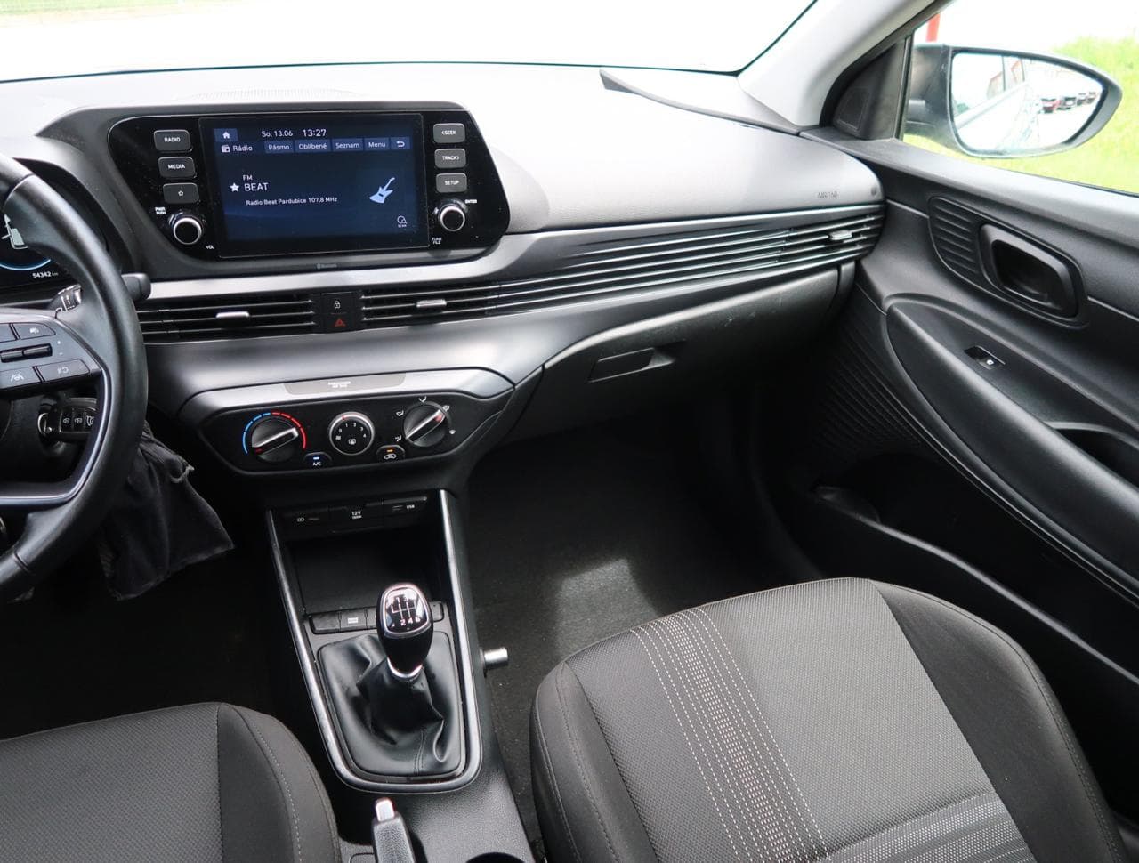 2022 Hyundai BAYON - 18
