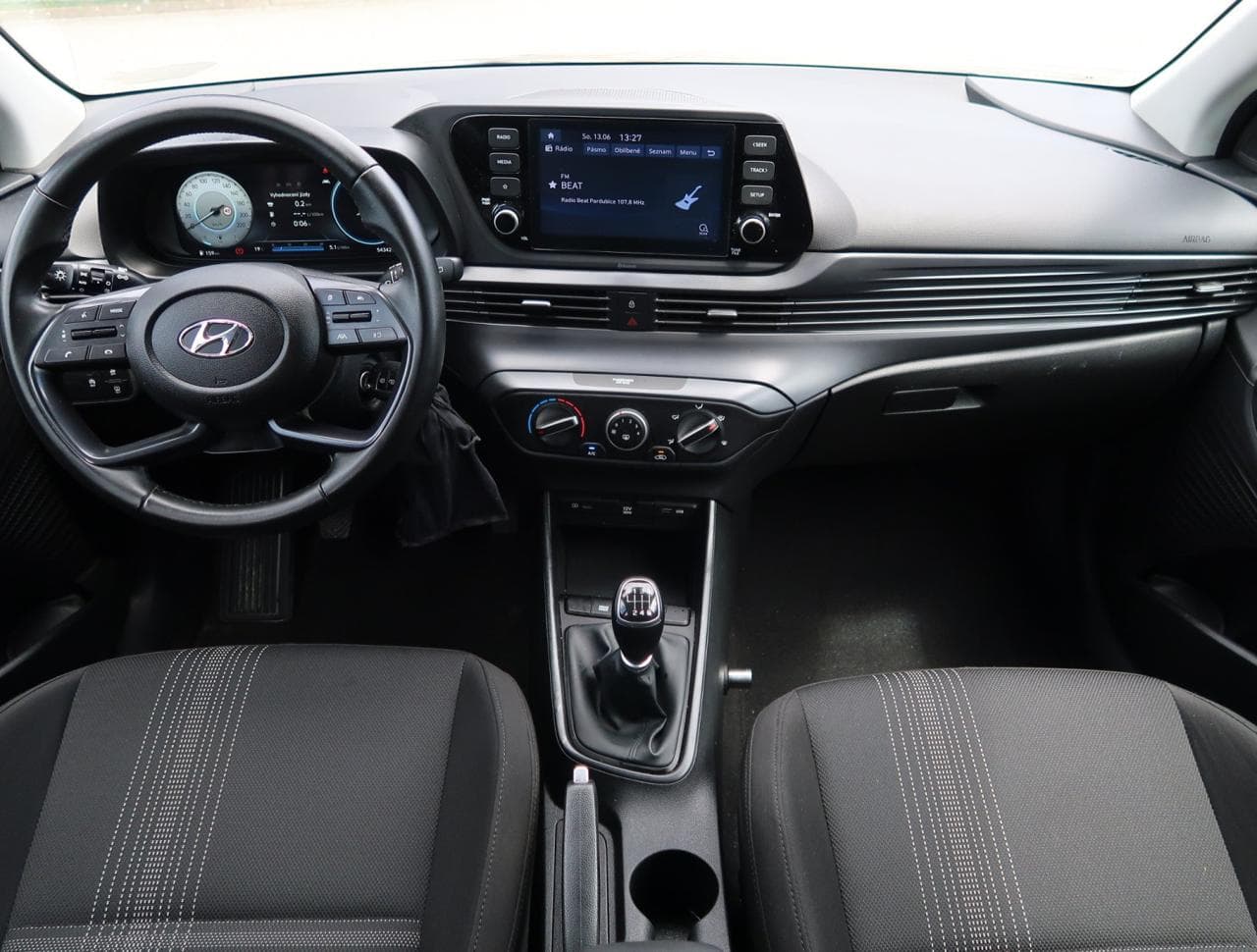 2022 Hyundai BAYON - 17