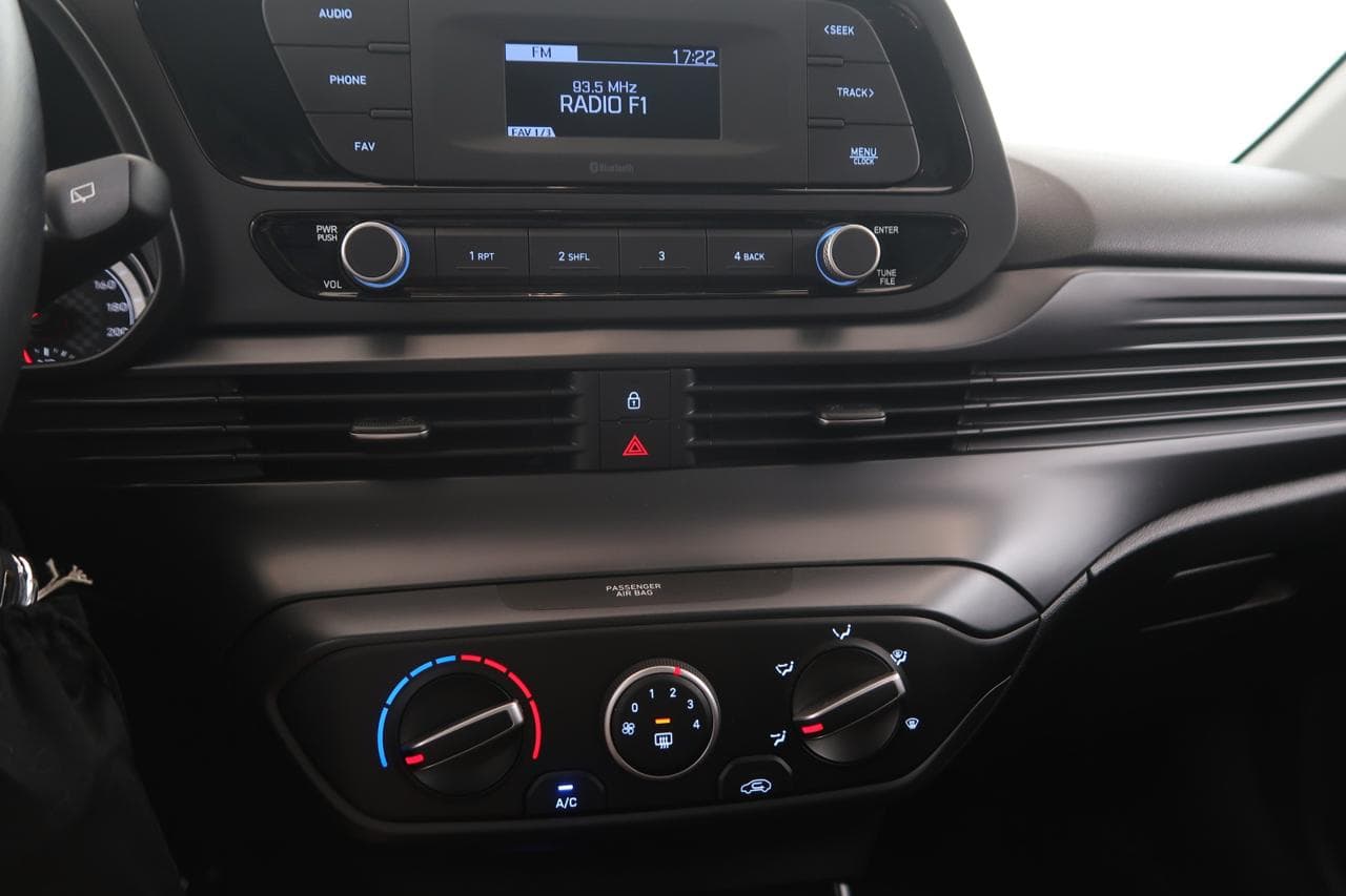 2022 Hyundai BAYON - 18