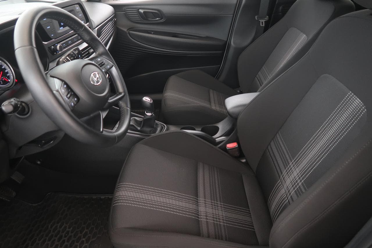2022 Hyundai BAYON - 16
