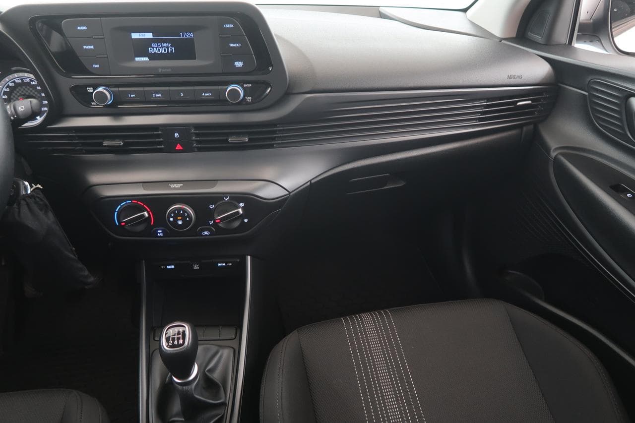 2022 Hyundai BAYON - 11