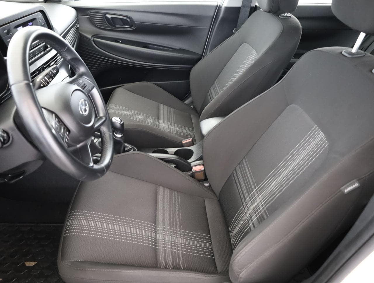 2021 Hyundai BAYON - 13