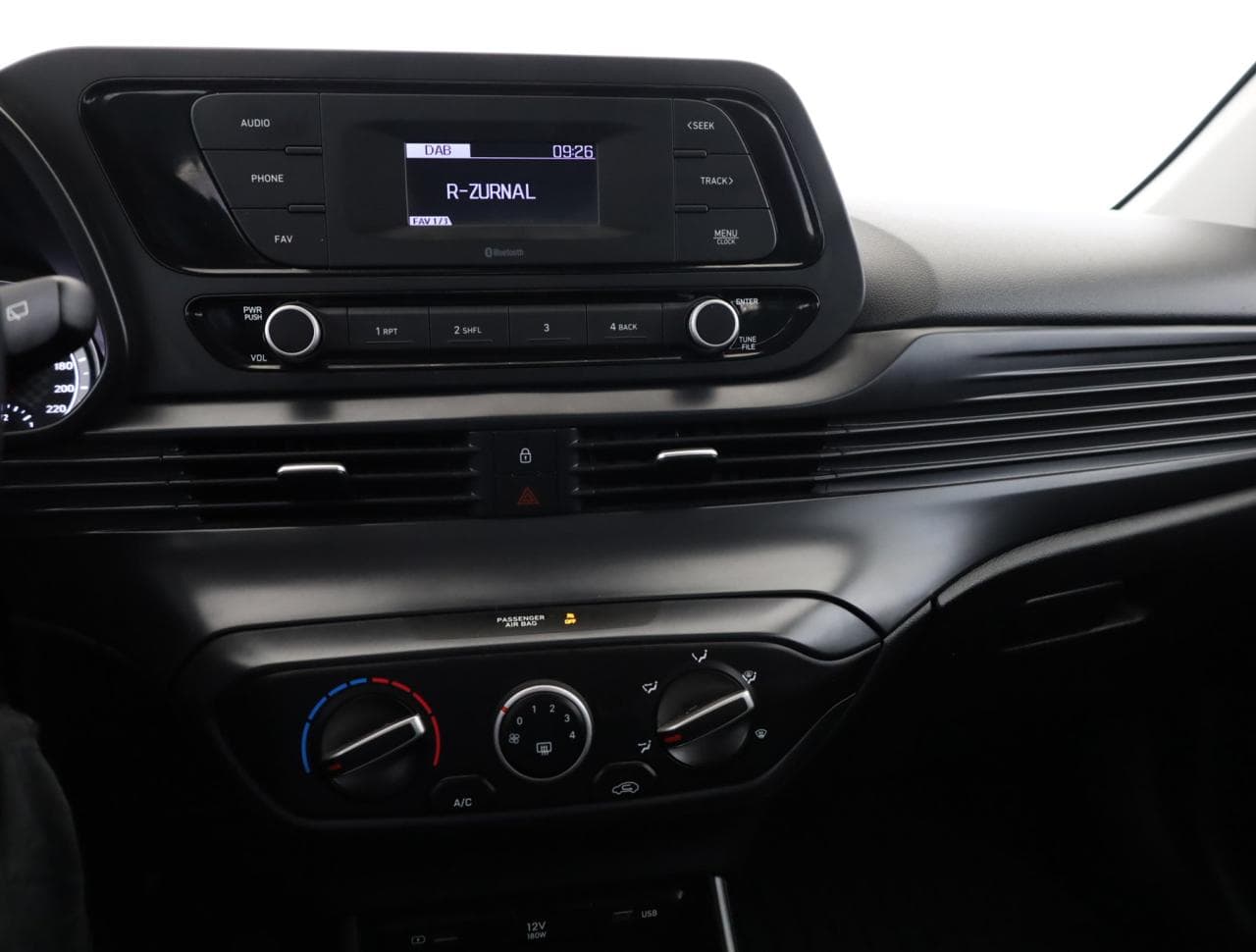 2021 Hyundai BAYON - 16