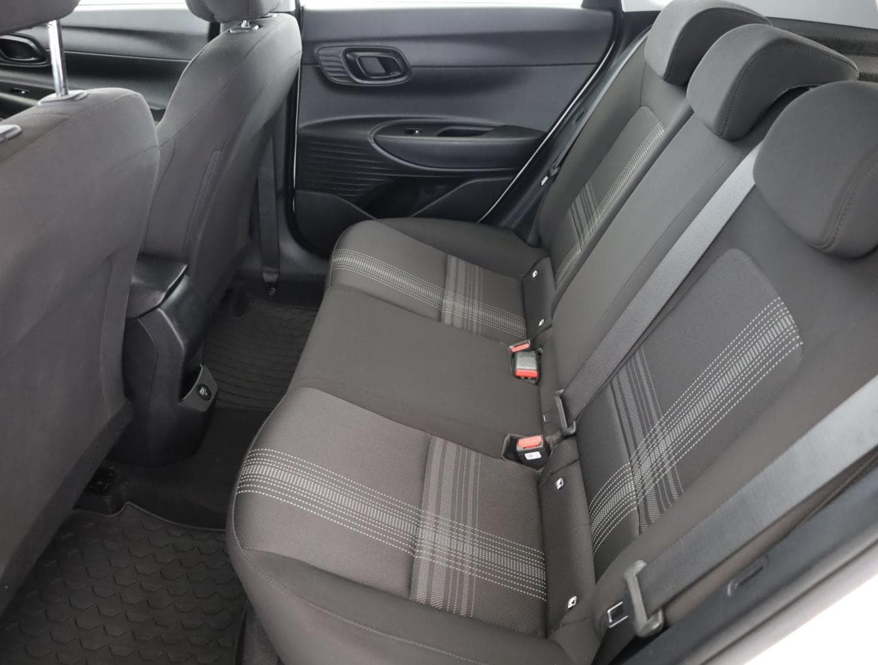 2021 Hyundai BAYON - 12