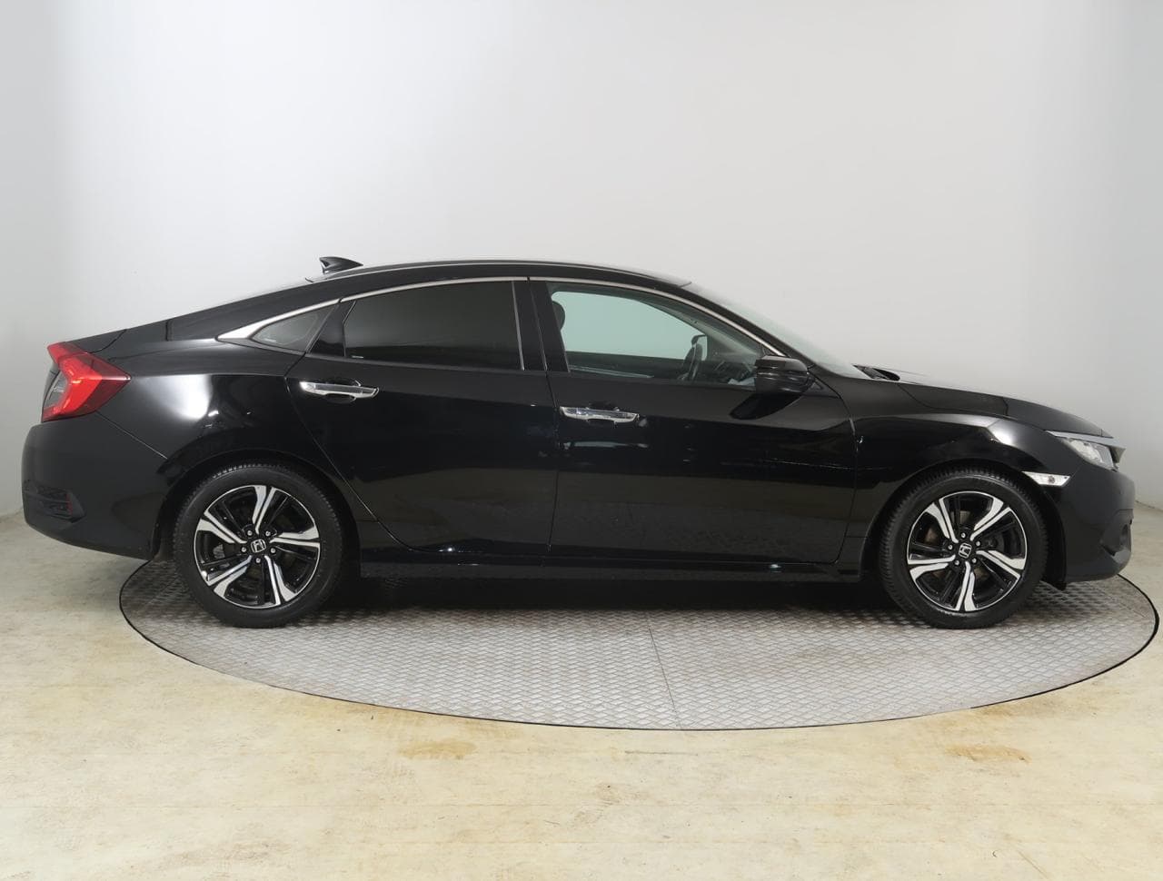 2018 Honda Civic - 15