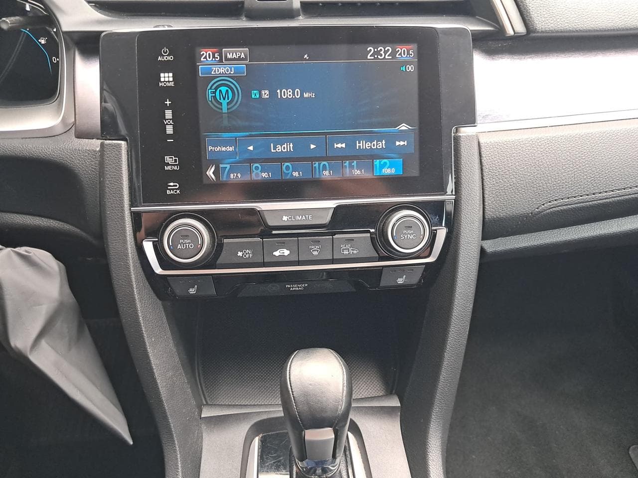 2019 Honda CIVIC - 18
