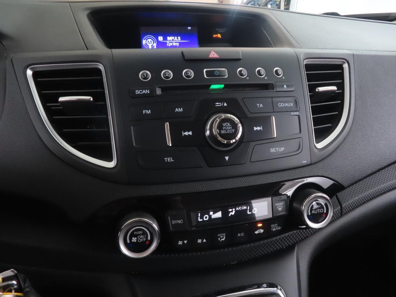 2016 Honda CR-V - 32