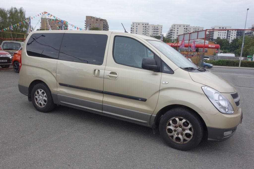 2010 Hyundai H-1 - 2