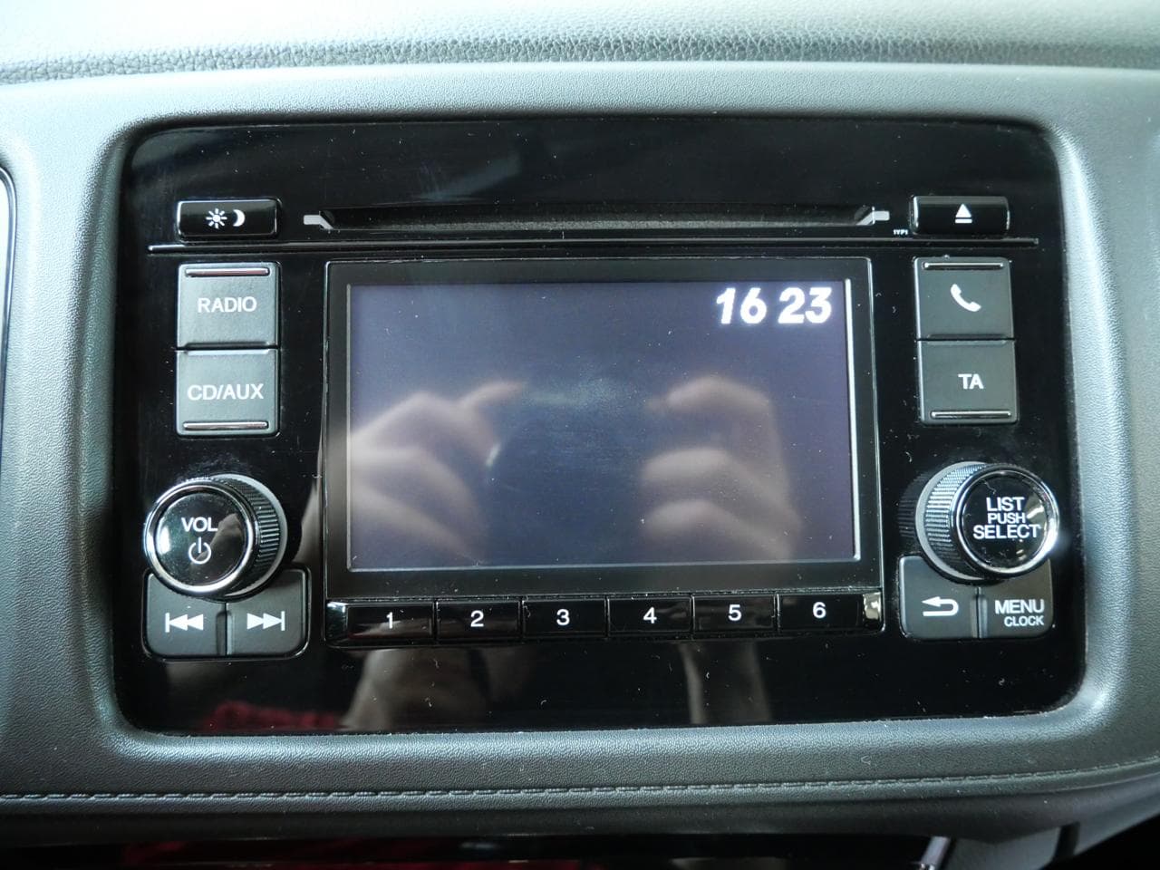 2017 Honda HR-V - 19