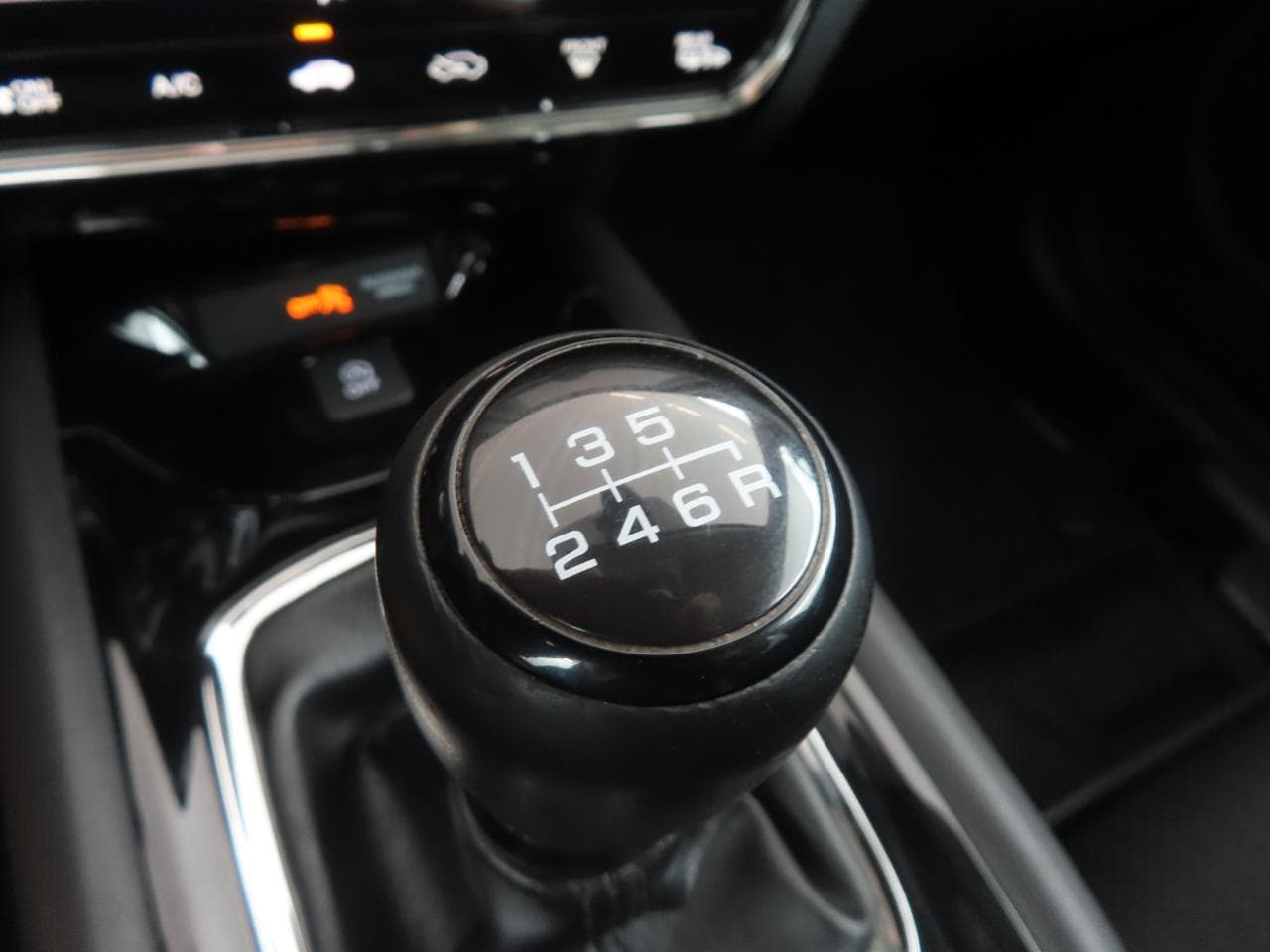 2018 Honda HR-V - 35
