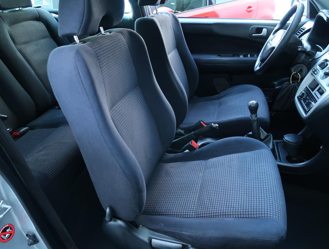 2003 Honda HR-V - 12