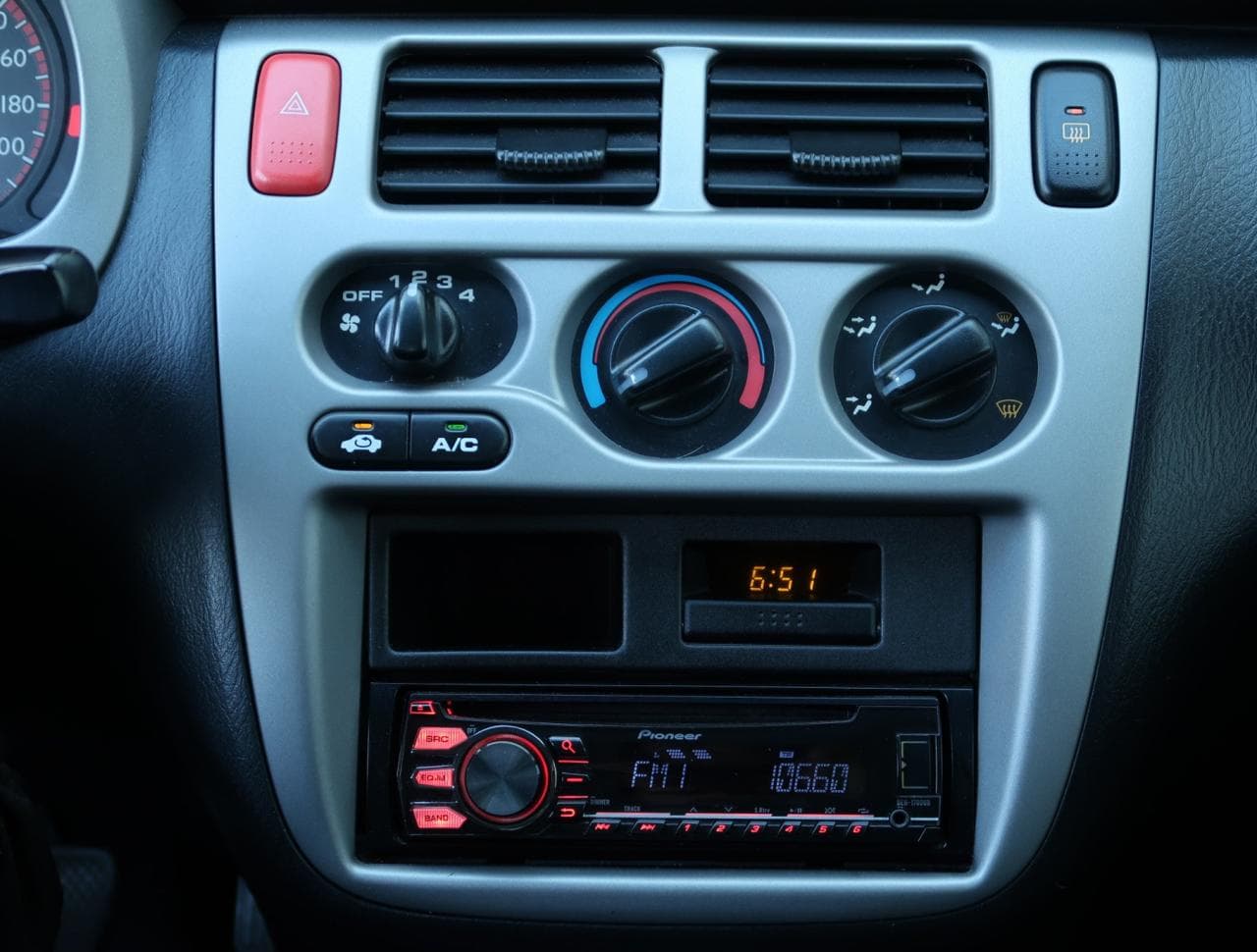 2003 Honda HR-V - 18