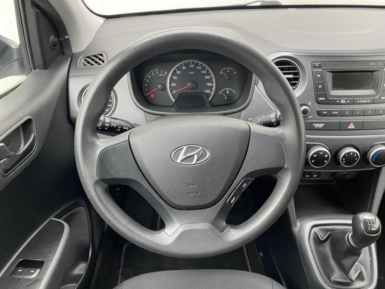 2017 Hyundai i10 - 11