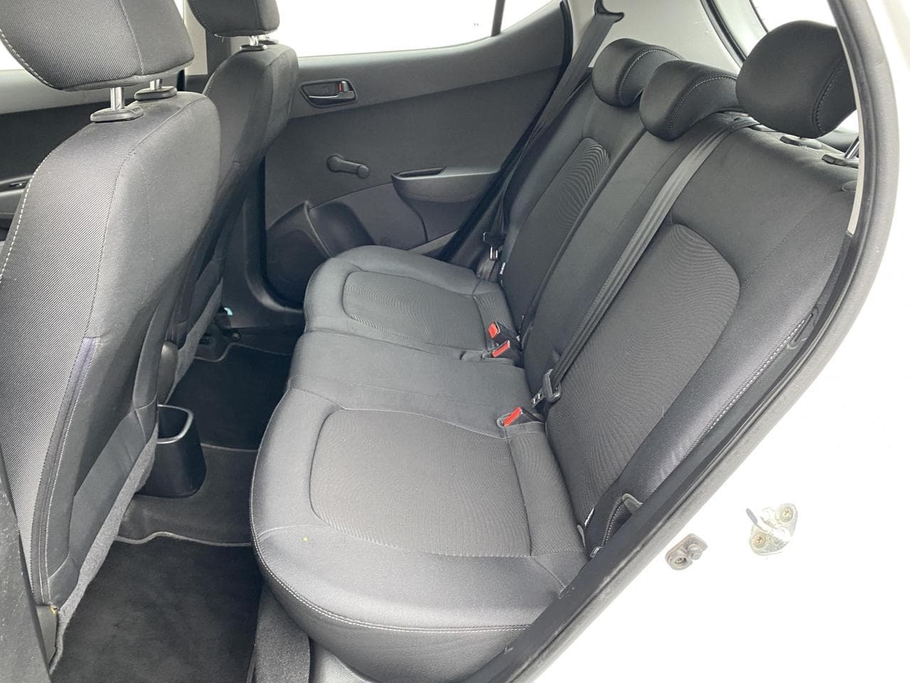 2017 Hyundai i10 - 10