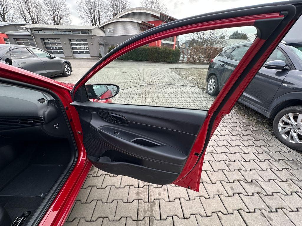 2025 Hyundai i20 - 17