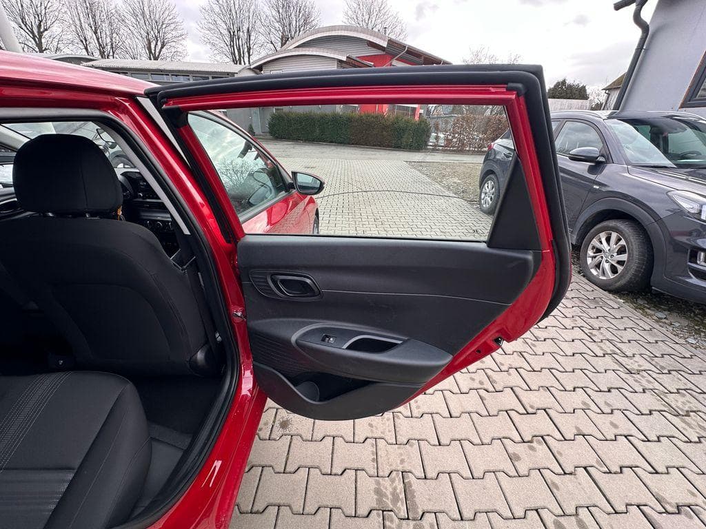 2025 Hyundai i20 - 15