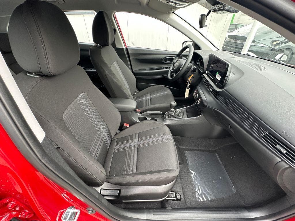 2025 Hyundai i20 - 18