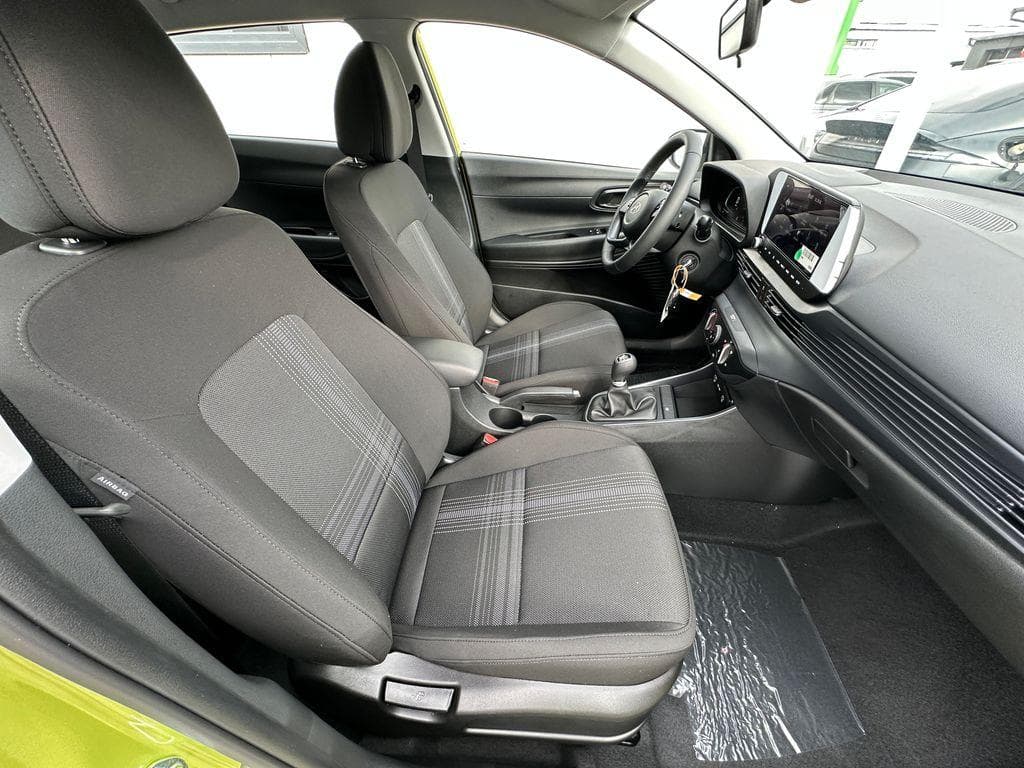 2025 Hyundai i20 - 18