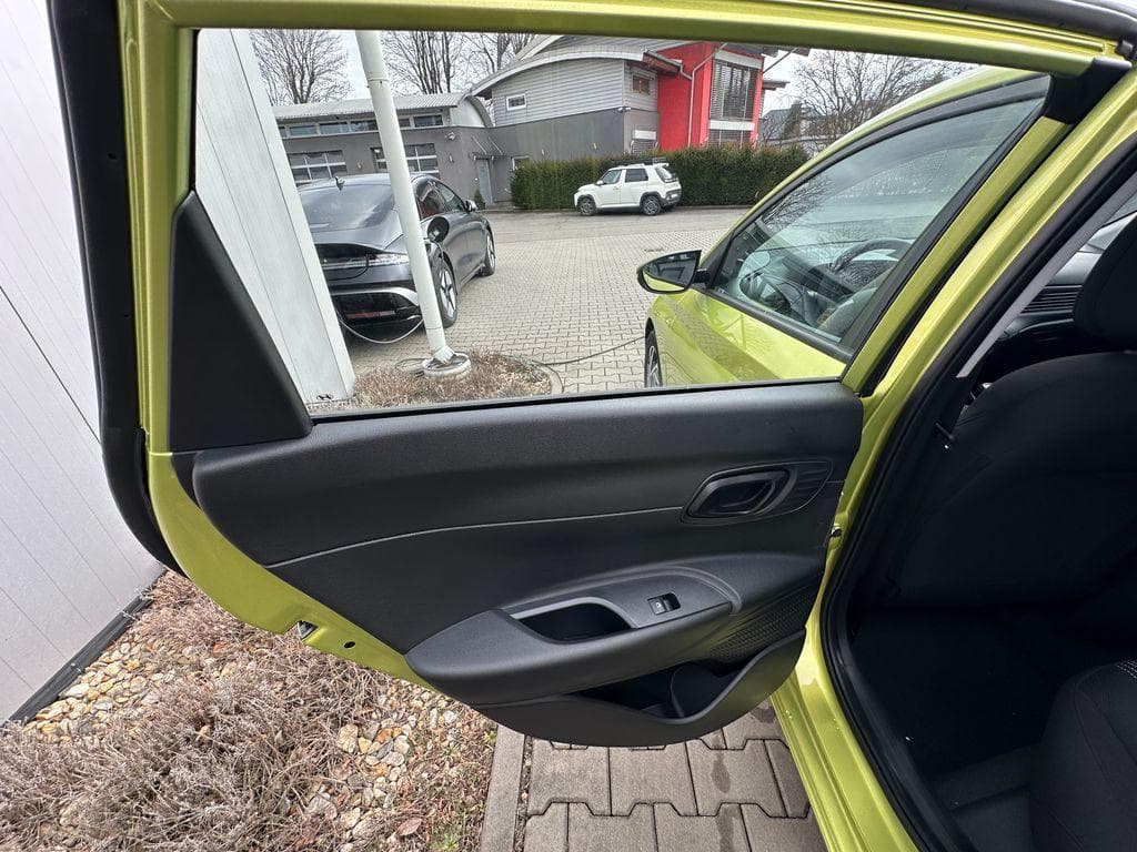 2025 Hyundai i20 - 13