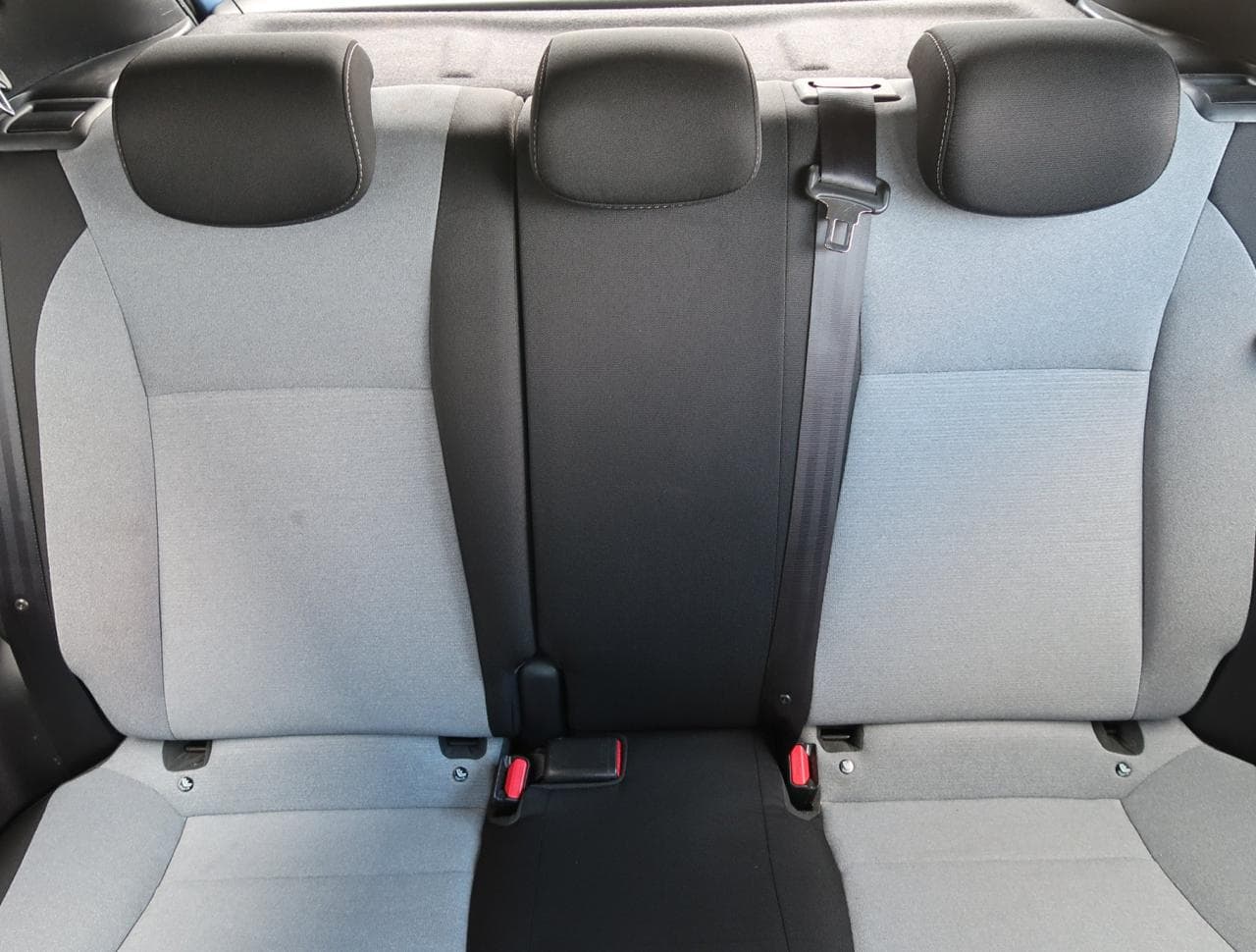 2016 Hyundai i20 - 14