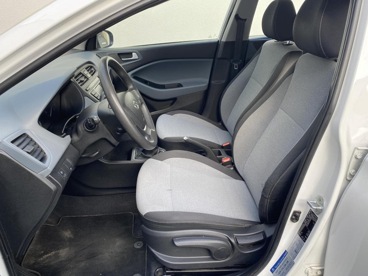 2015 Hyundai i20 - 9
