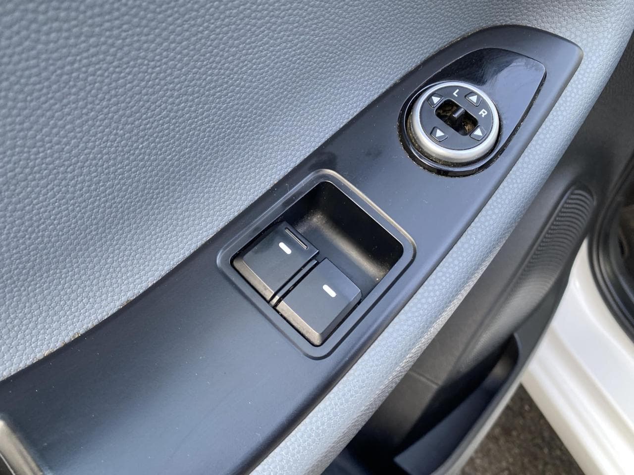 2015 Hyundai i20 - 13