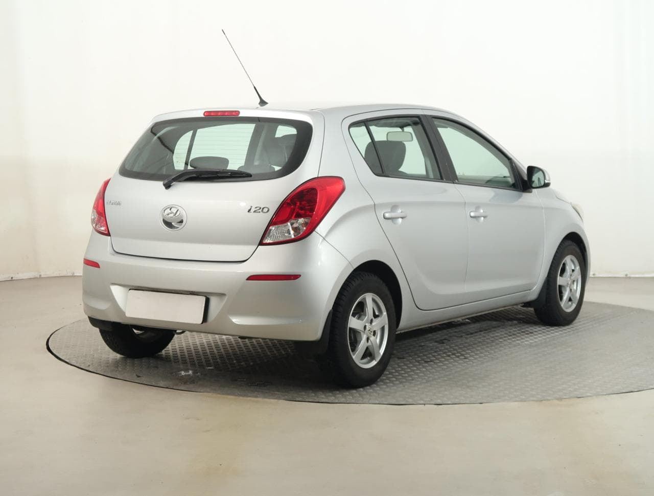 2013 Hyundai i20 - 7