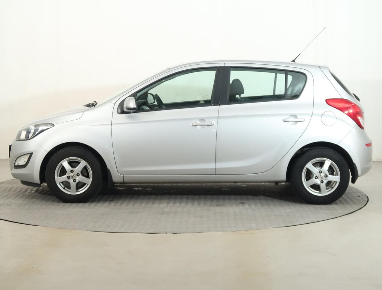 2013 Hyundai i20 - 4