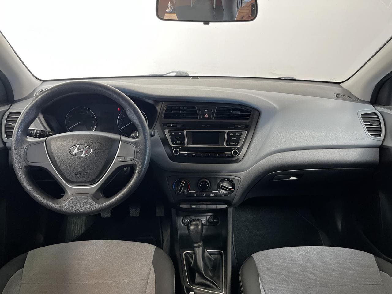2015 Hyundai I20 - 8