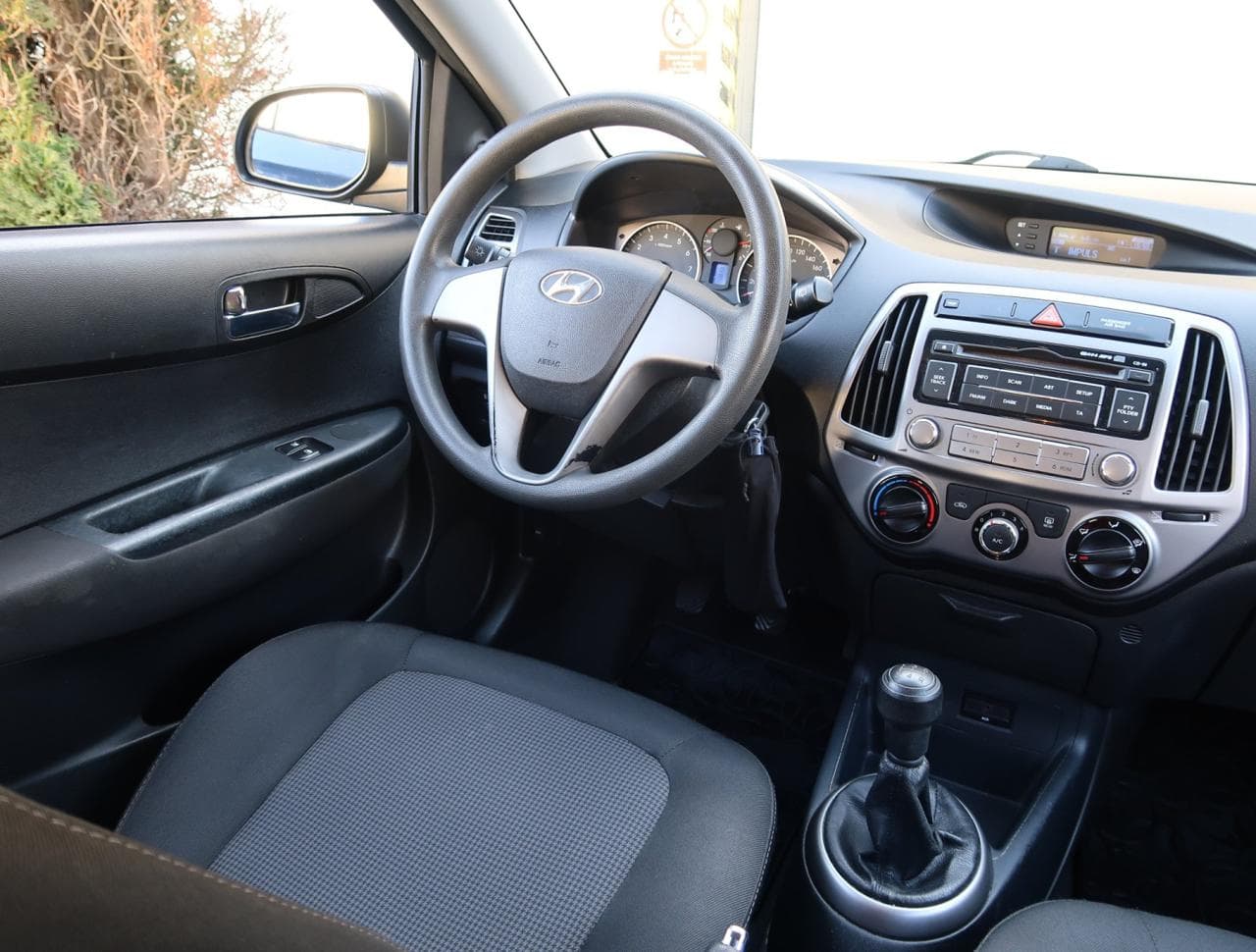 2014 Hyundai I20 - 9