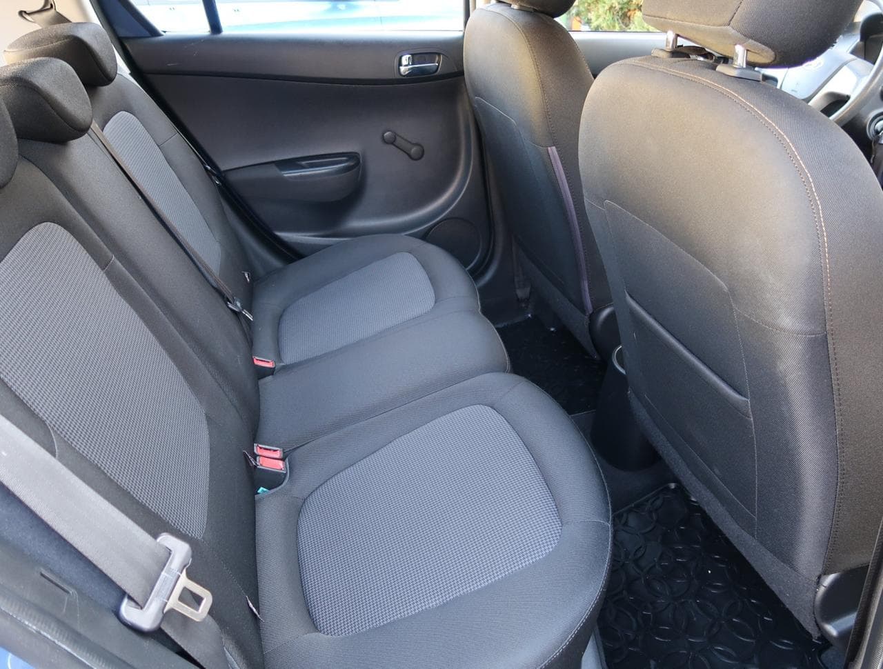 2014 Hyundai I20 - 13