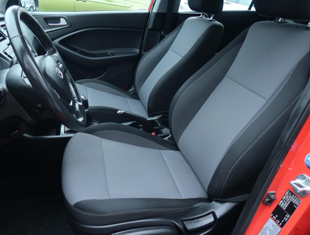 2020 Hyundai I20 - 16