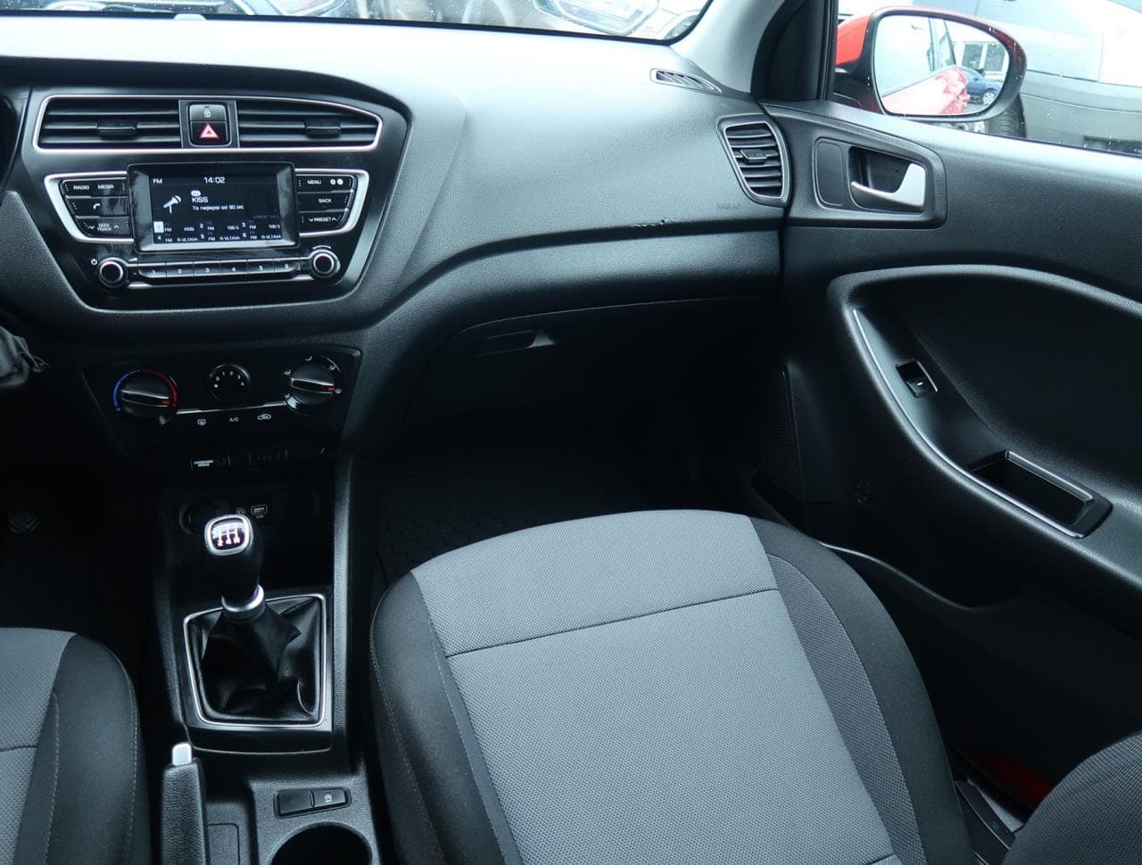 2020 Hyundai I20 - 11