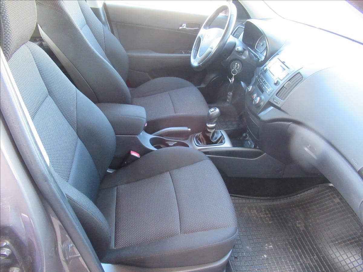2011 Hyundai i30 - 16