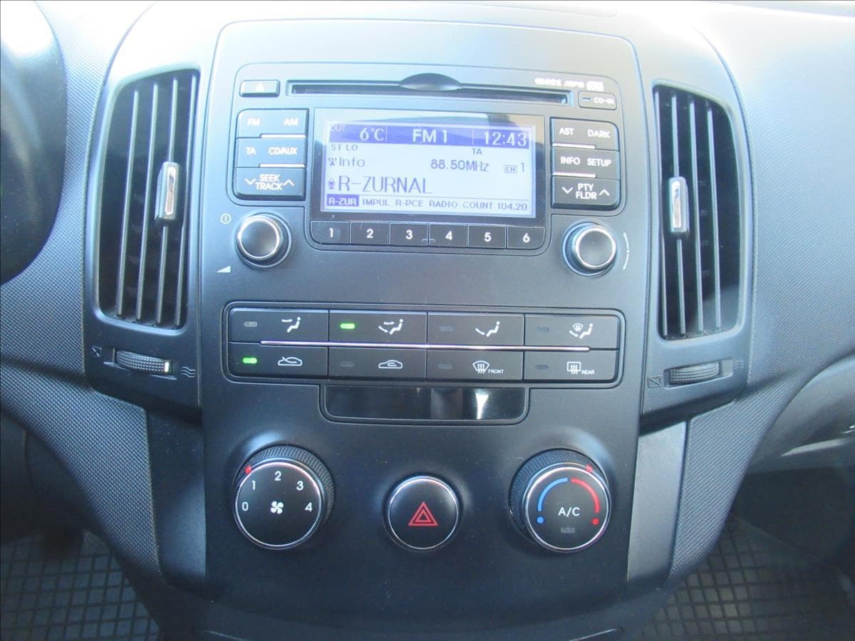 2011 Hyundai i30 - 15
