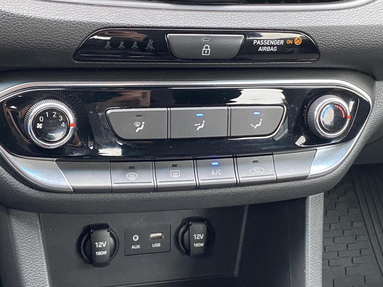 2020 Hyundai i30 - 16