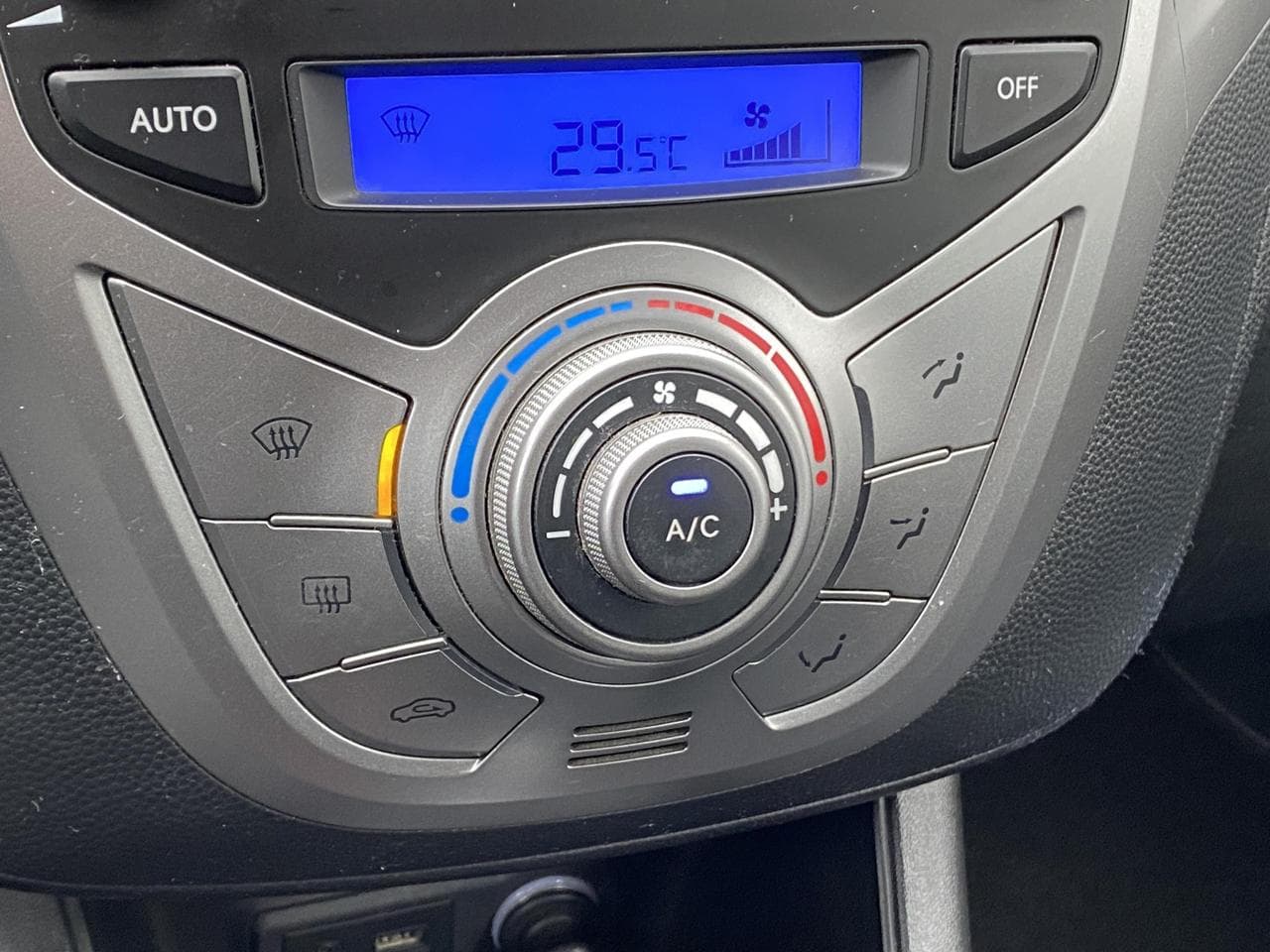 2011 Hyundai ix20 - 14