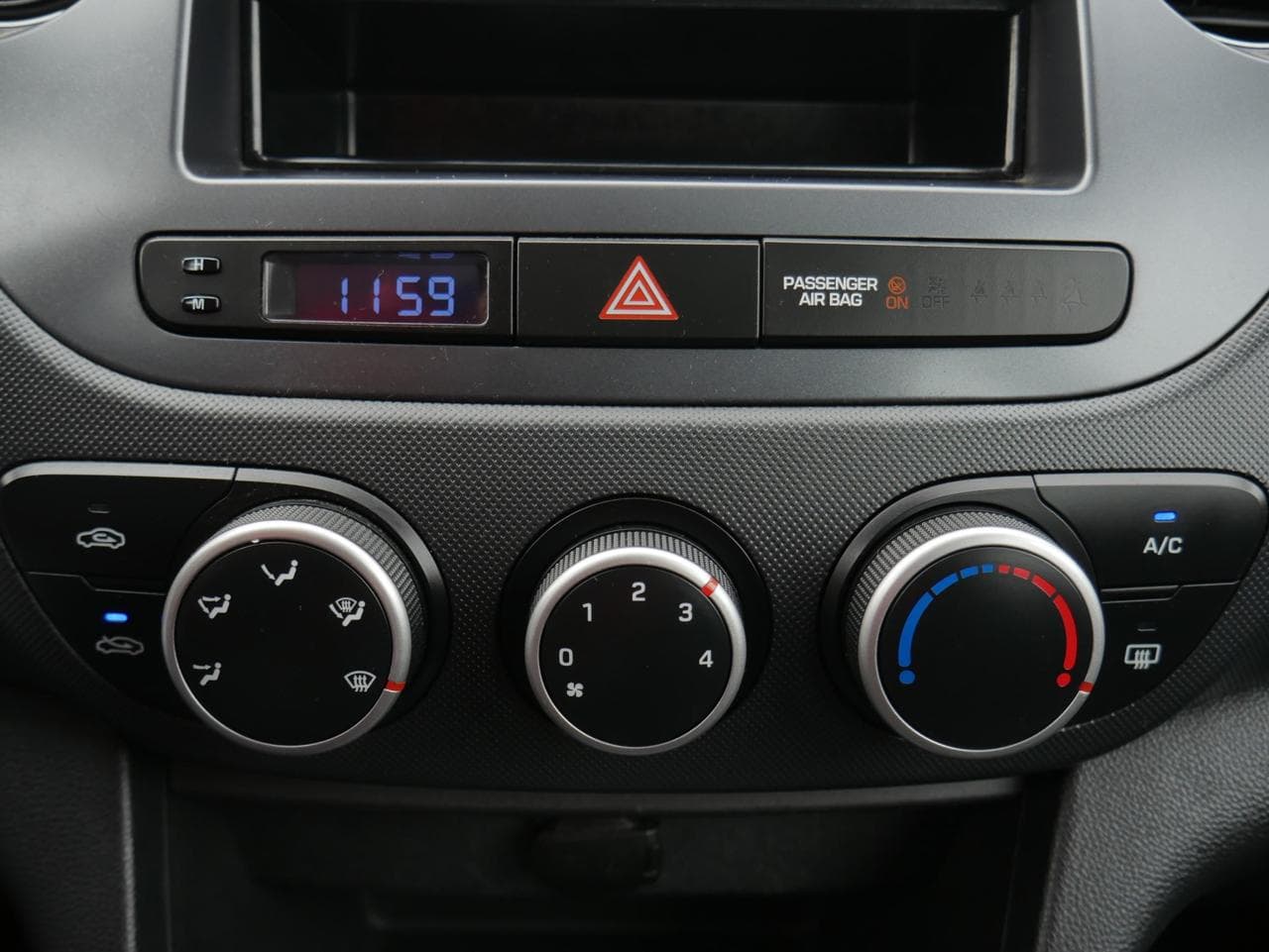 2018 Hyundai i10 - 14